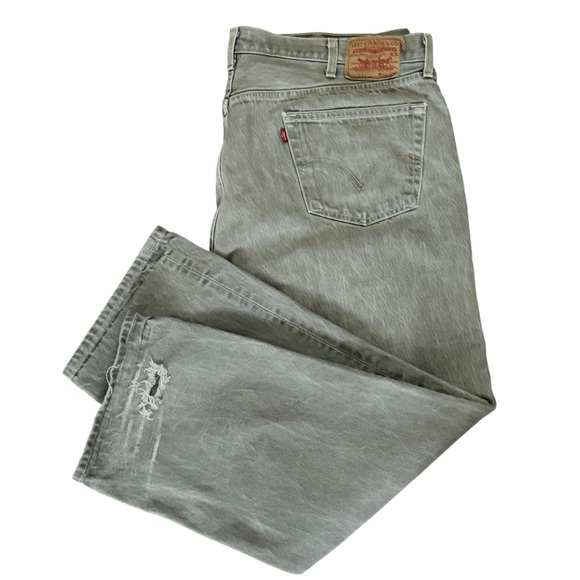 Men’s Gray 501 Button Fly Levi’s Jeans extended size - Picture 3 of 15